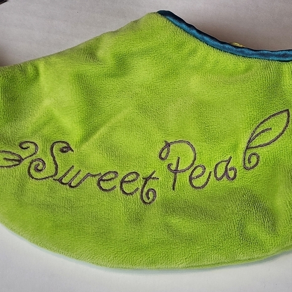 Manhattan toy Snuggle Pod Sweet Pea plush toy - Picture 8 of 9